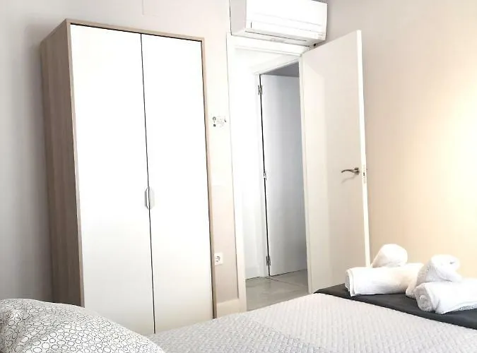 Leyenda De La Cava - Living 아파트 *